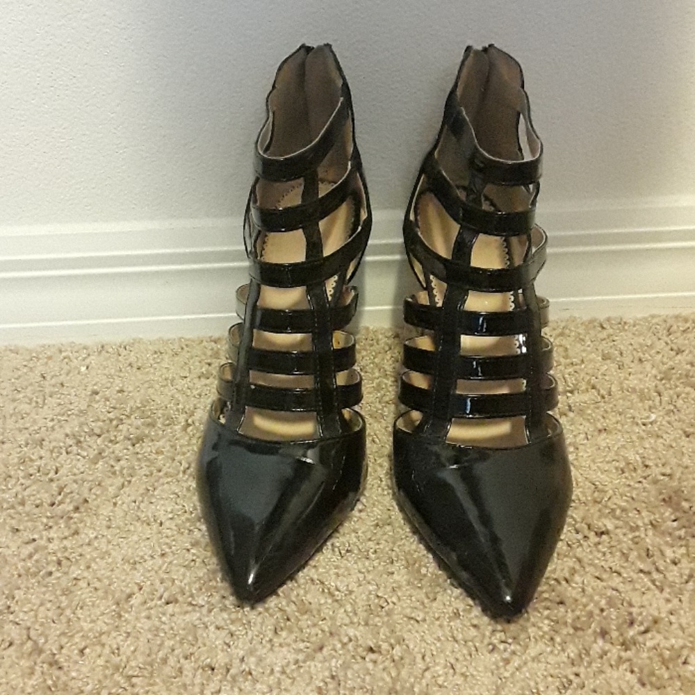 Heels - Picture 2 of 3